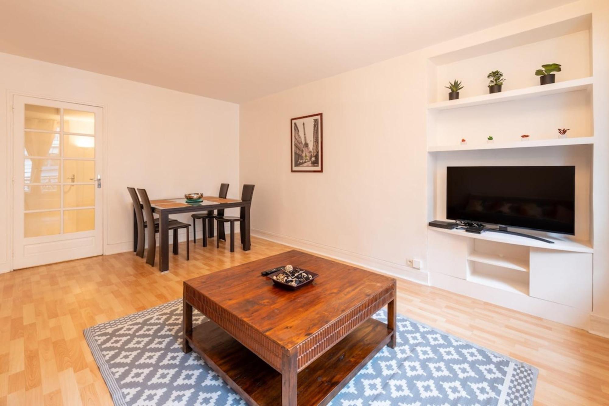 Cosy & Well-connected 1bd Apartmentsaint Lazare Appartement Parijs